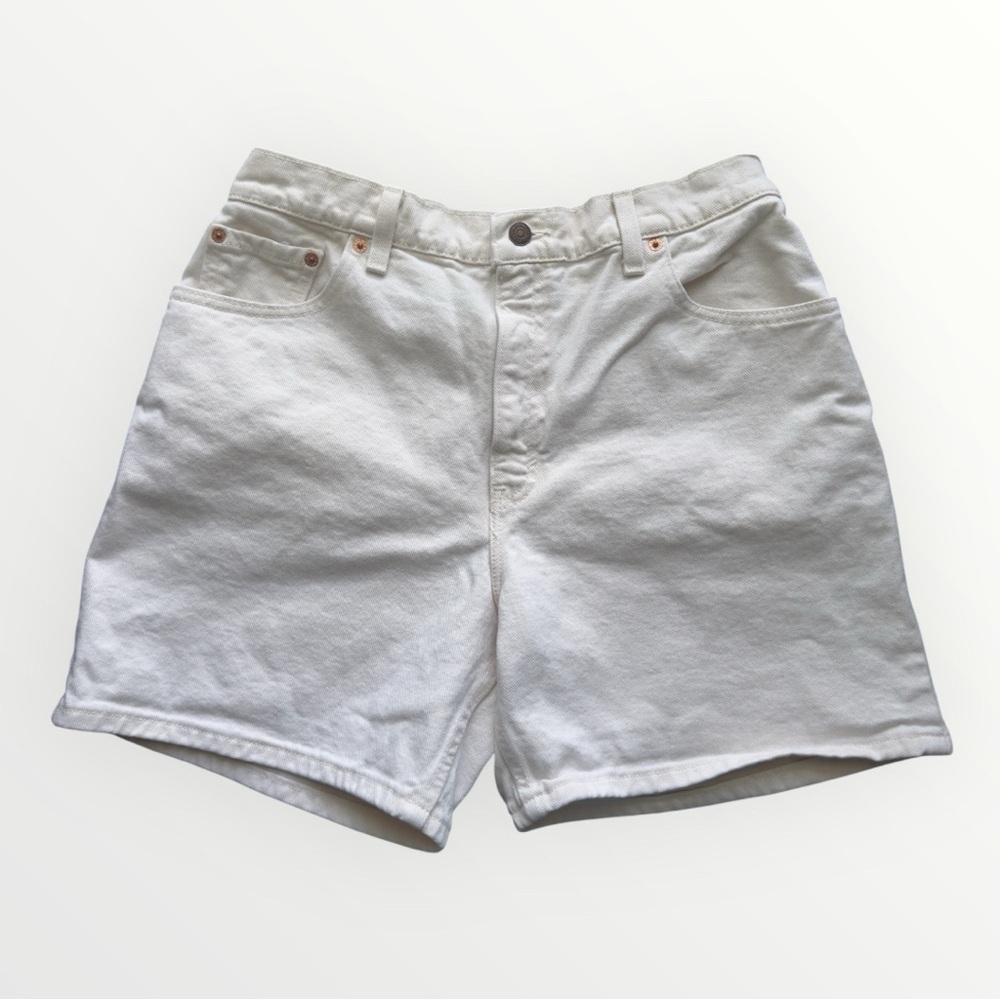 Levi’s Vintage Shorts 551 Size 14 Petite White Denim High Rise Relaxed Fit
